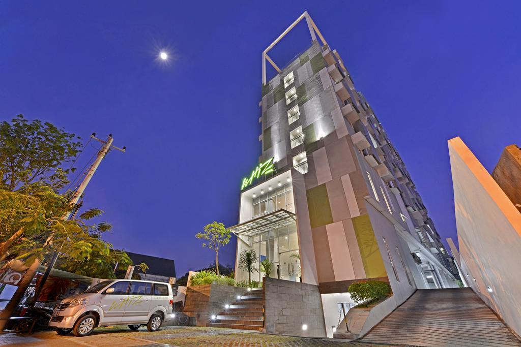 Whiz Hotel Pemuda Semarang Ngoại thất bức ảnh
